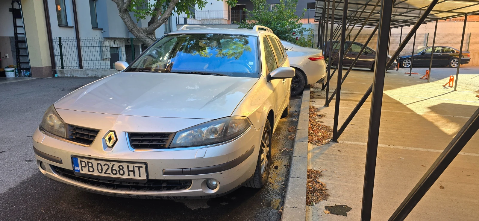Renault Laguna 2-фейслифт, снимка 2 - Автомобили и джипове - 56339276