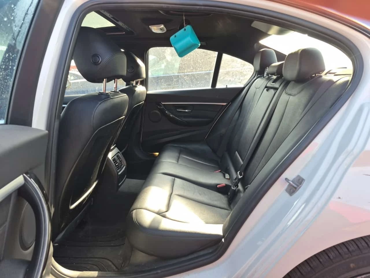 BMW 330 I XDRIVE SEDAN 4D * CARFAX * ���������� *  | Mobile.bg � ����������� 12