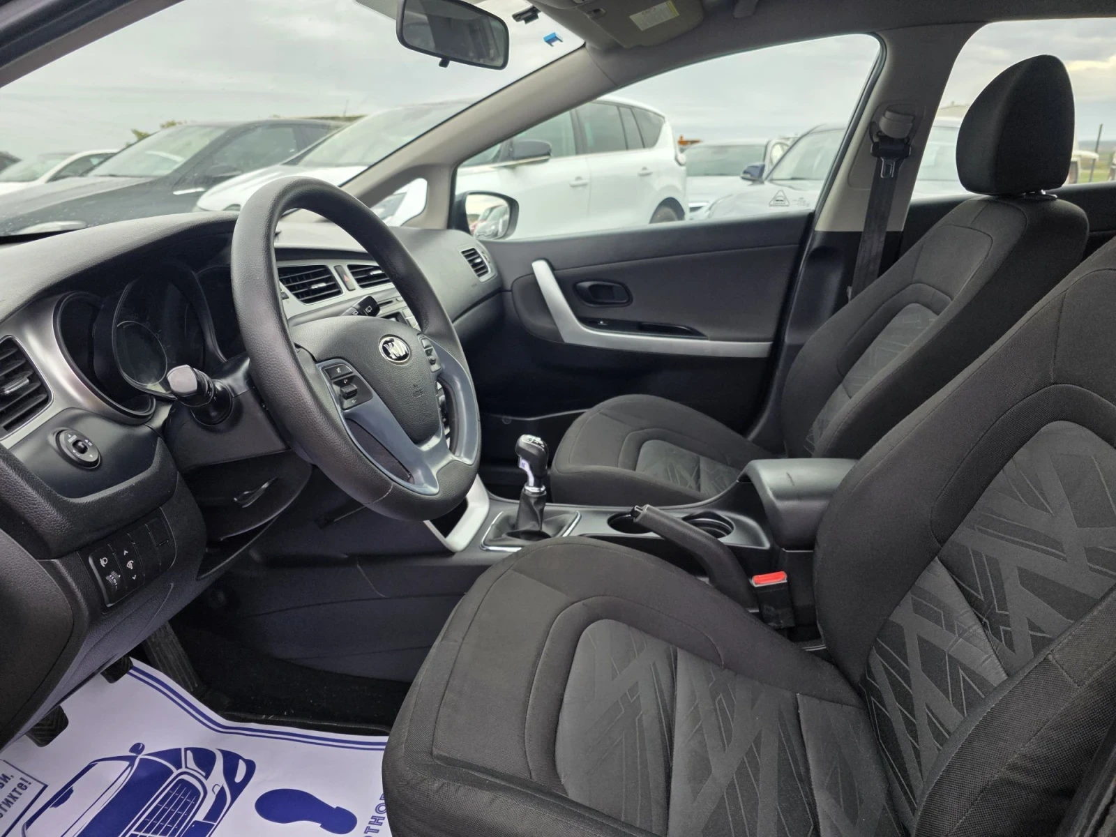 Kia Ceed, снимка 9 - Автомобили и джипове - 56691505