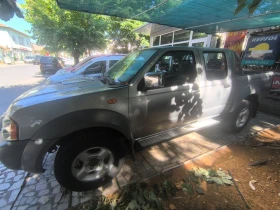 Nissan Navara 2.5 Double Cab, снимка 5