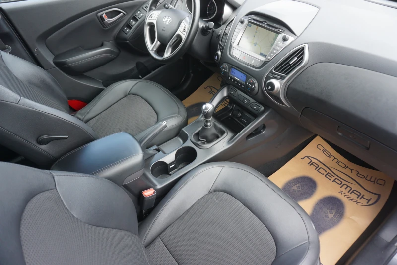 Hyundai IX35 2.0CRDI XPOSSIBLE, снимка 11 - Автомобили и джипове - 37740783