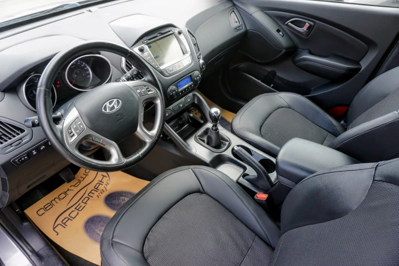 Hyundai IX35 2.0CRDI XPOSSIBLE, снимка 8 - Автомобили и джипове - 37740783