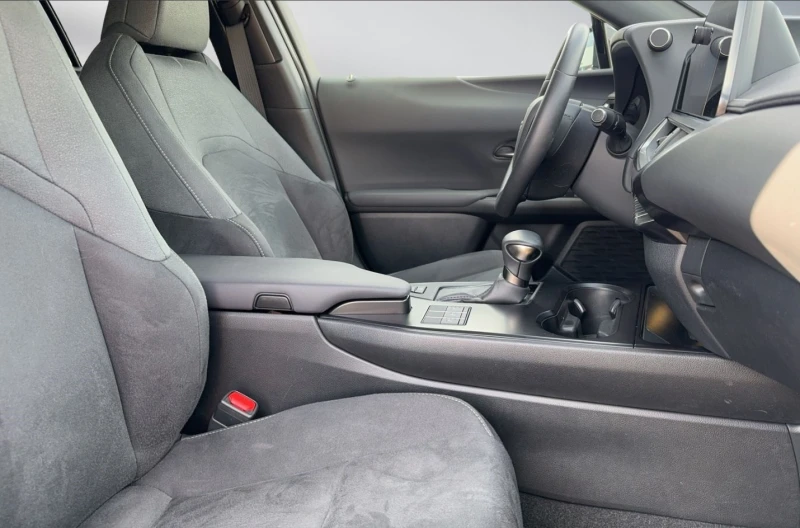 Lexus UX 250h FWD Style Facelift  В гаранция!, снимка 15 - Автомобили и джипове - 50022938