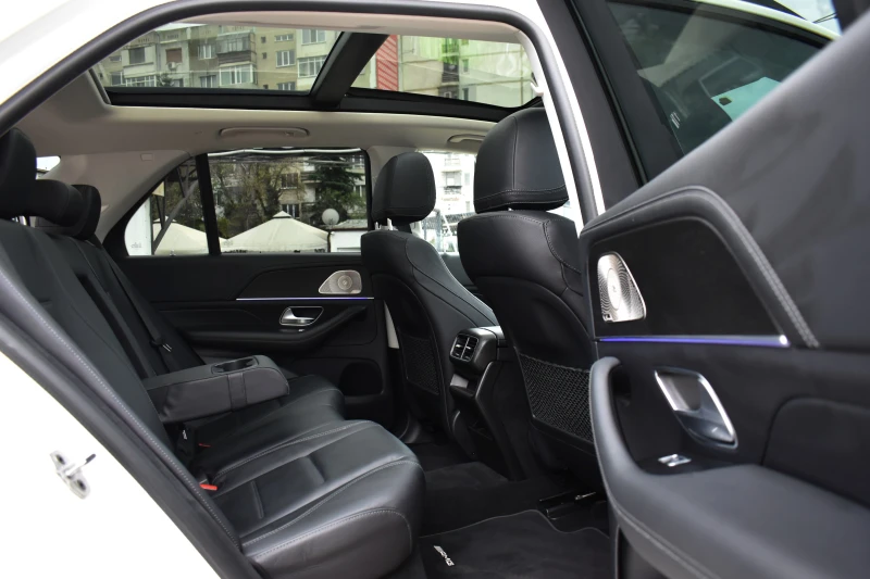 Mercedes-Benz GLE 400 AMG* AIRMAT* 360CAM* PANORAMA* MASSAGE* BURMEISTER, снимка 13 - Автомобили и джипове - 52664806