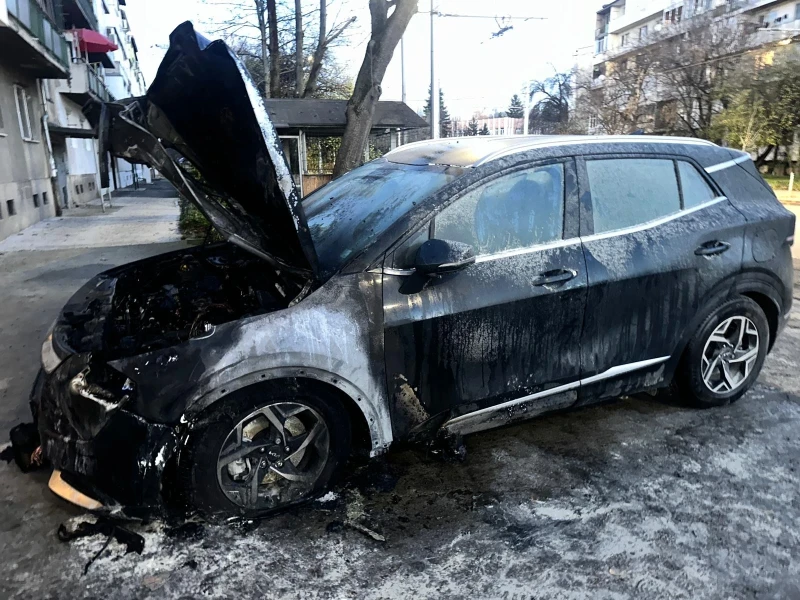 Kia Sportage, снимка 7 - Автомобили и джипове - 53528074