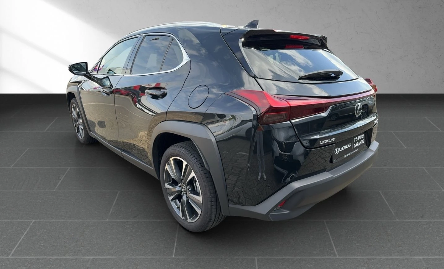 Lexus UX 250h FWD Style Facelift  В гаранция! - изображение 5
