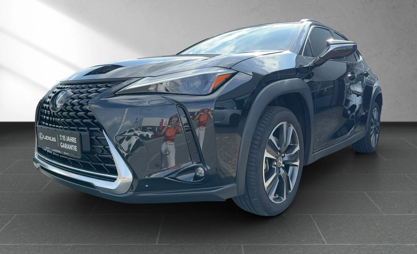 Lexus UX 250h FWD Style Facelift  В гаранция! - изображение 3