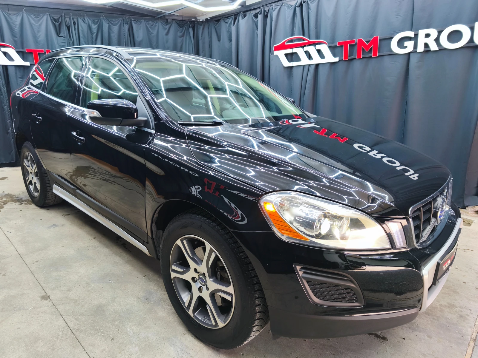 Volvo XC60 2.0D3 Automatic E5A - изображение 3