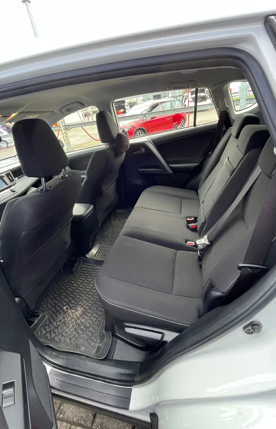 Toyota Rav4  - изображение 10