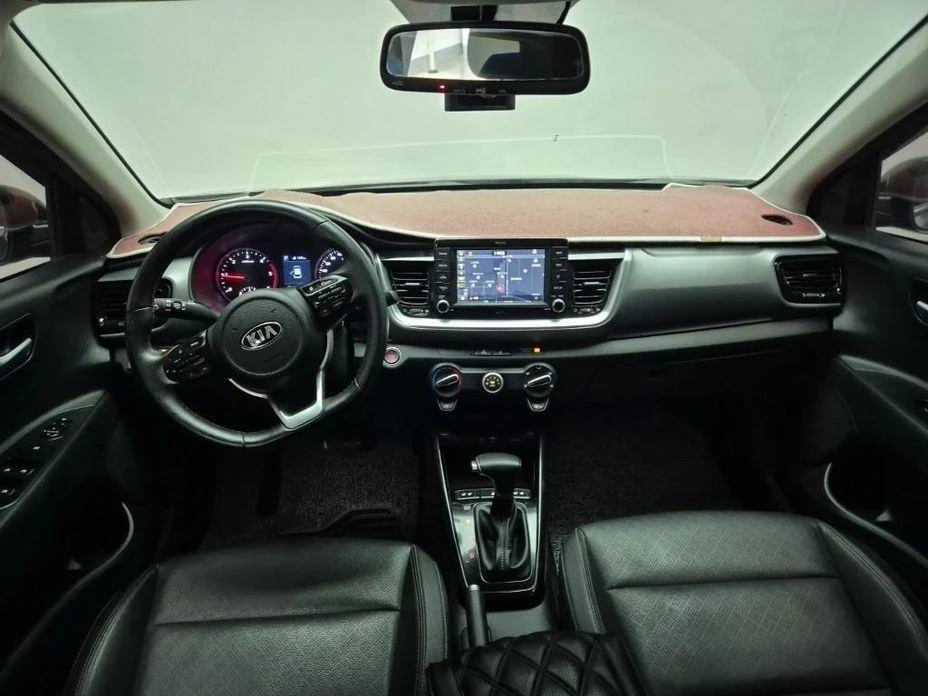 Kia Stonic Diesel 1.6 Trendy * НАЙ-ДОБРА ЦЕНА В БЪЛГАРИЯ*  - изображение 7