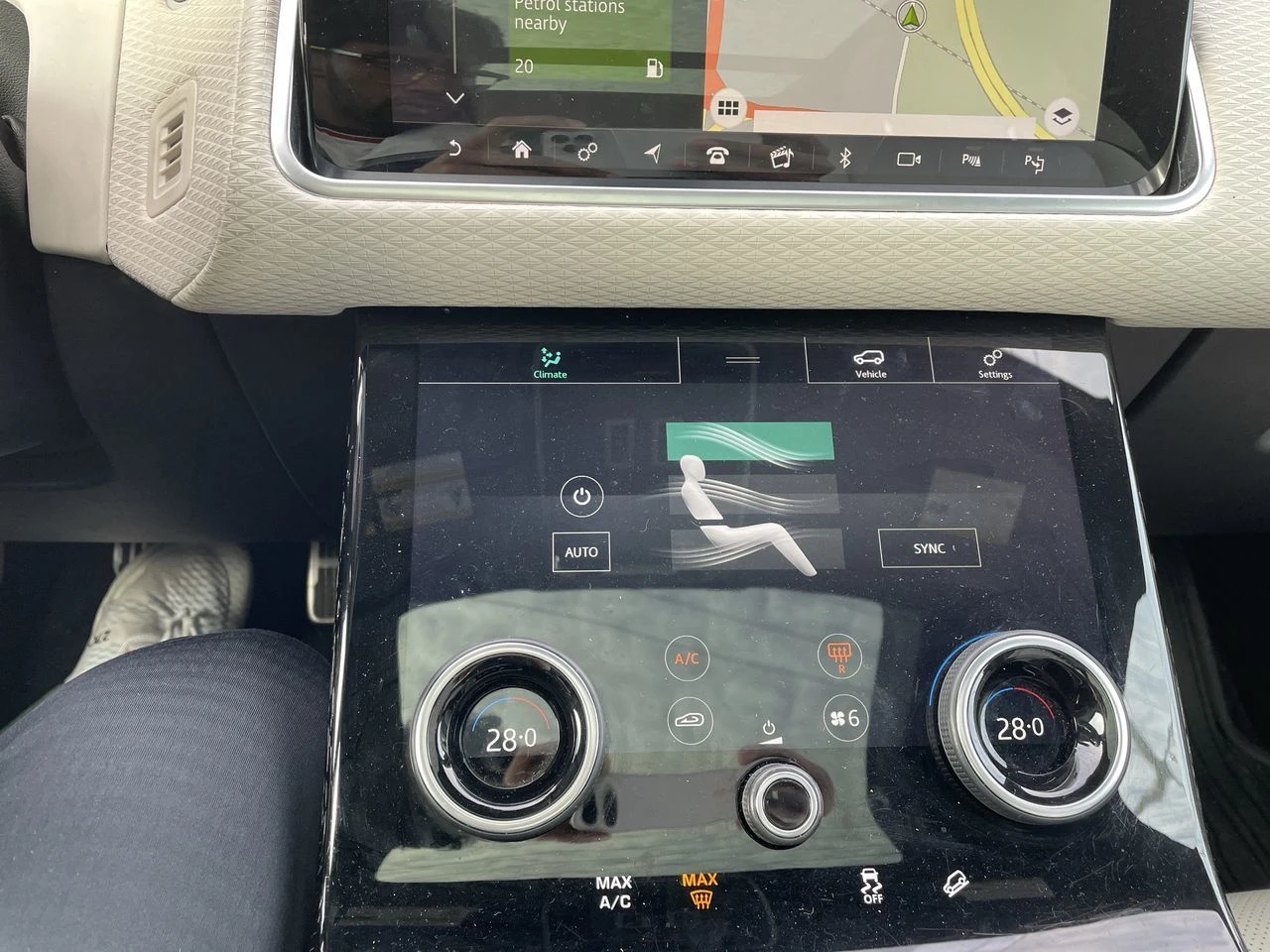 Land Rover Range Rover Velar DIESEL* P300* SE R DYMANIC* BLACK FRIDAY* FULL MAX | Mobile.bg   13