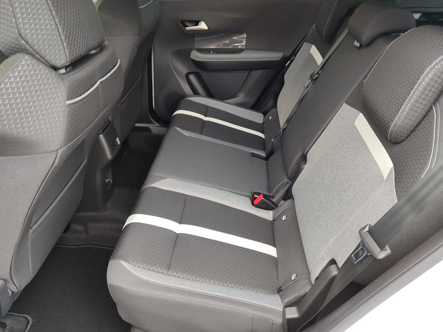 Opel Frontera GS 48V Hybrid 107kW/145Hp | Mobile.bg � ����������� 12