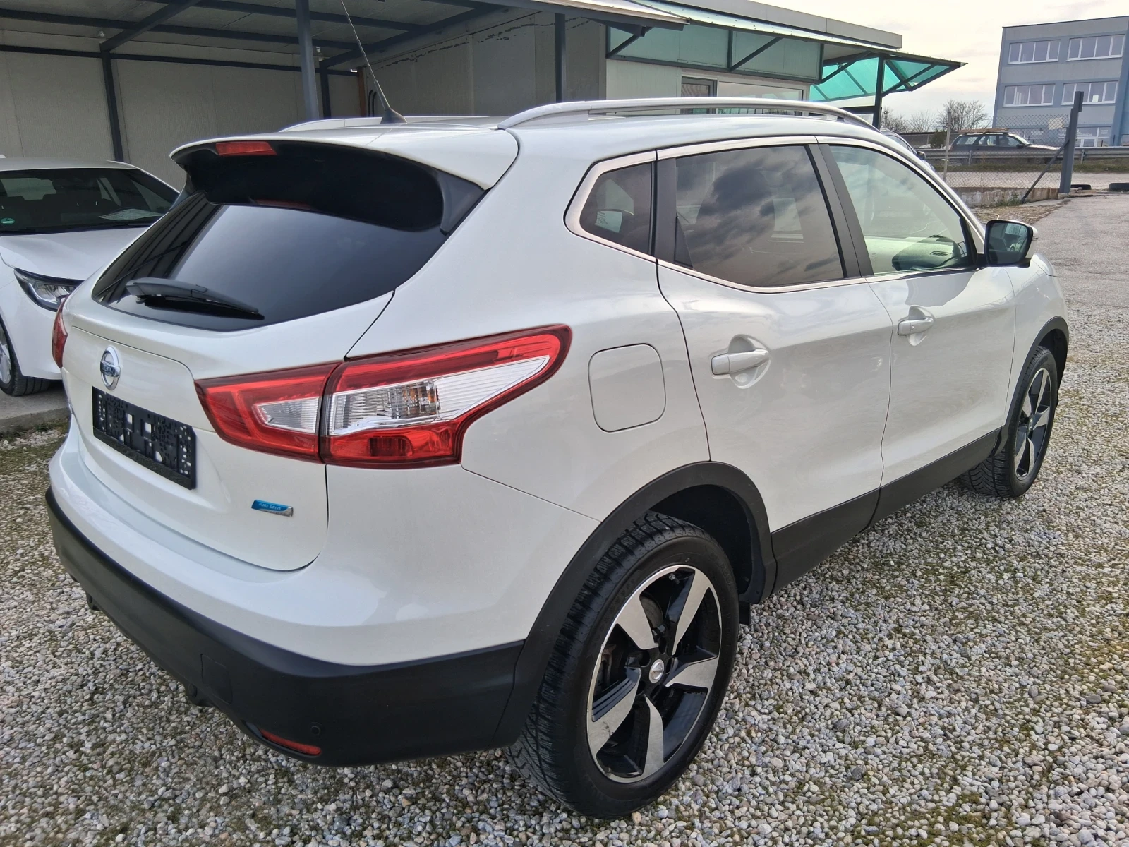 Nissan Qashqai 1.5 d навигация, панорама, снимка 5 - Автомобили и джипове - 53921839