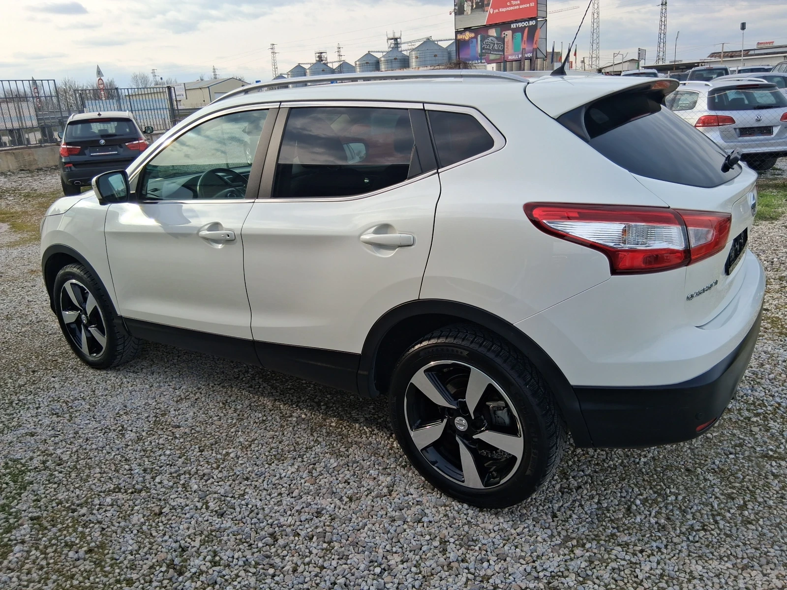 Nissan Qashqai 1.5 d навигация, панорама, снимка 4 - Автомобили и джипове - 53921839