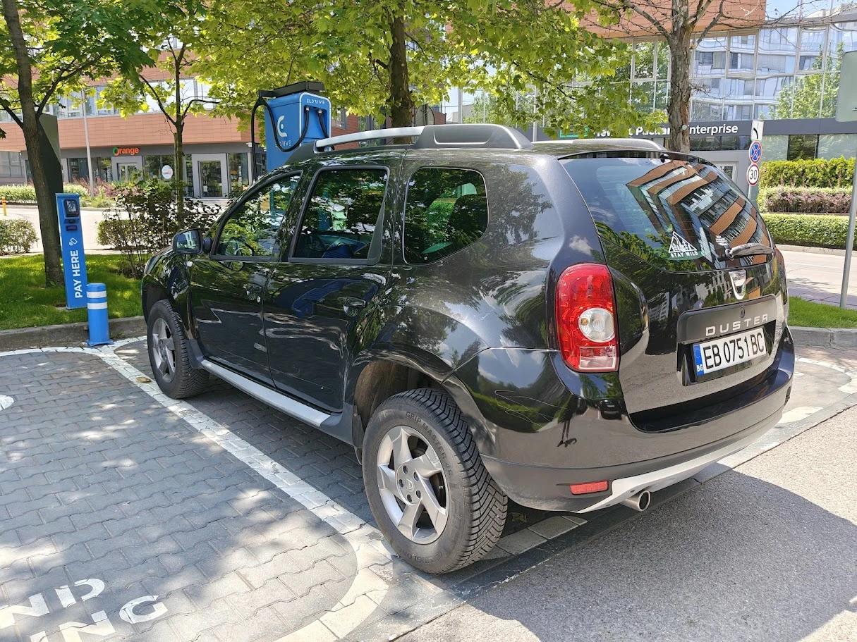 Dacia Duster 1.6 LPG, снимка 3 - Автомобили и джипове - 54806722