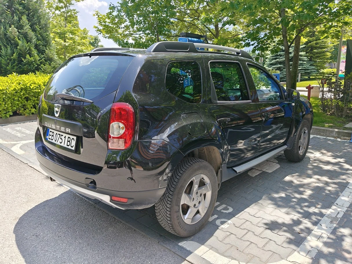 Dacia Duster 1.6 LPG, снимка 4 - Автомобили и джипове - 54806722