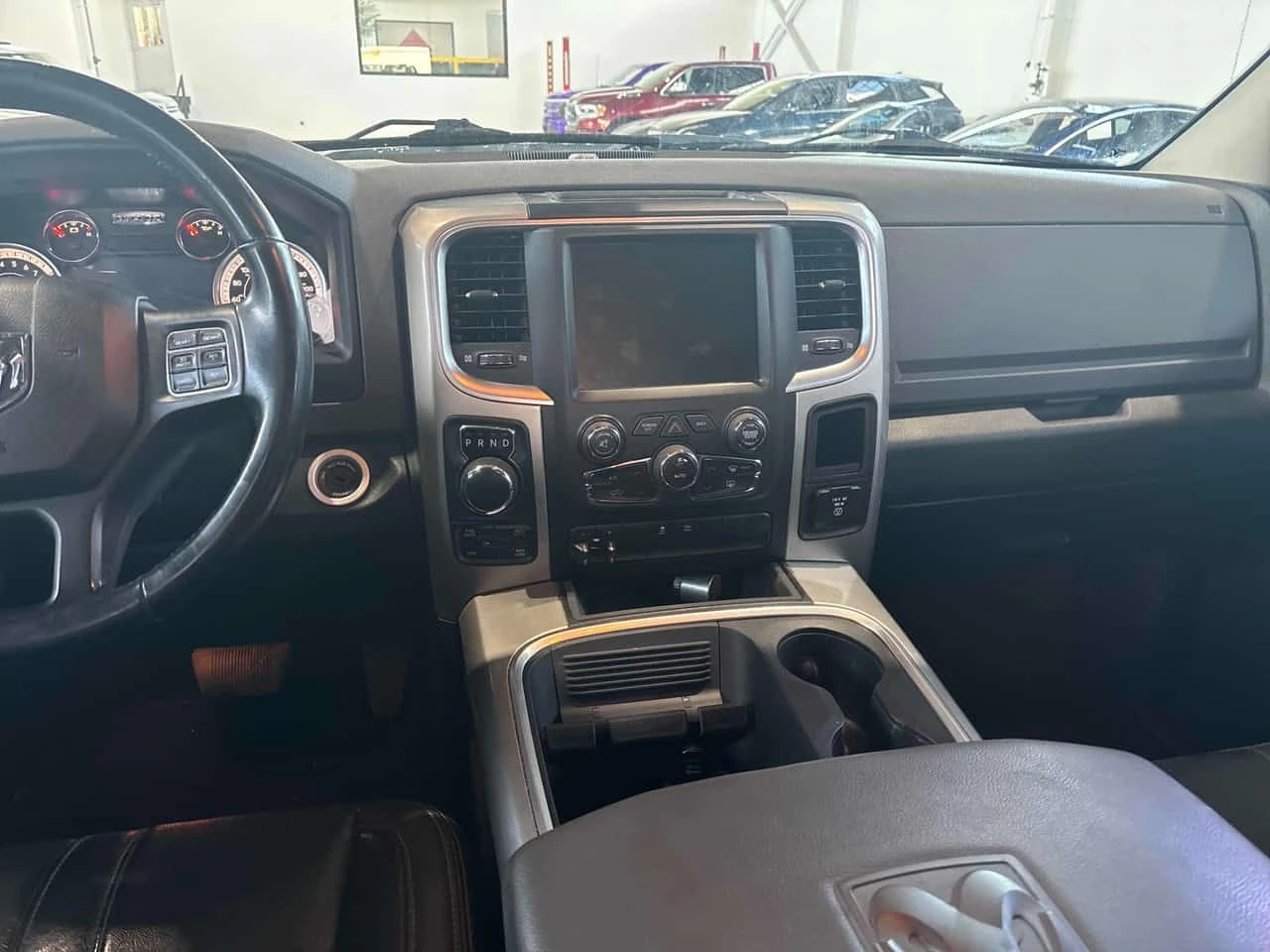 Dodge RAM 1500 * Big Horn * CARFAX * ОПЦИЯ ЗА ФИНАНСИРАНЕ , снимка 9 - Автомобили и джипове - 55224158