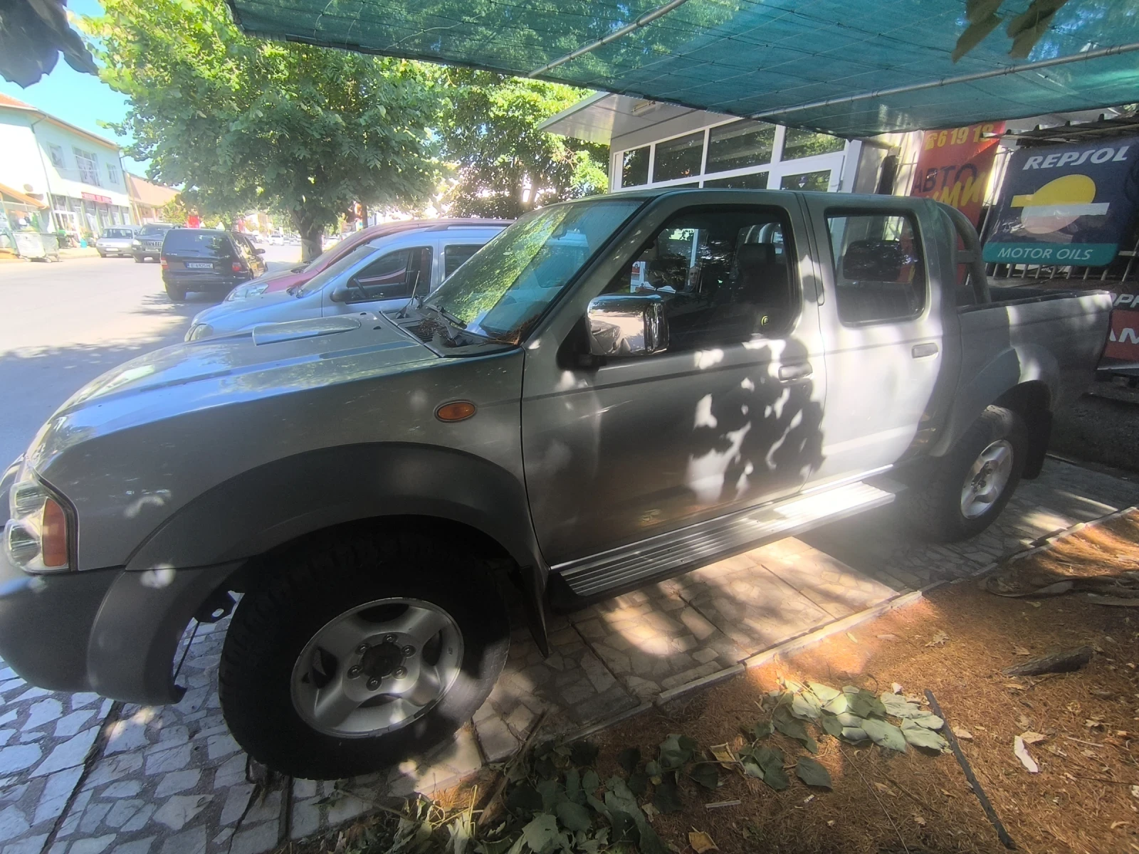 Nissan Navara 2.5 Double Cab, снимка 5 - Автомобили и джипове - 55234562