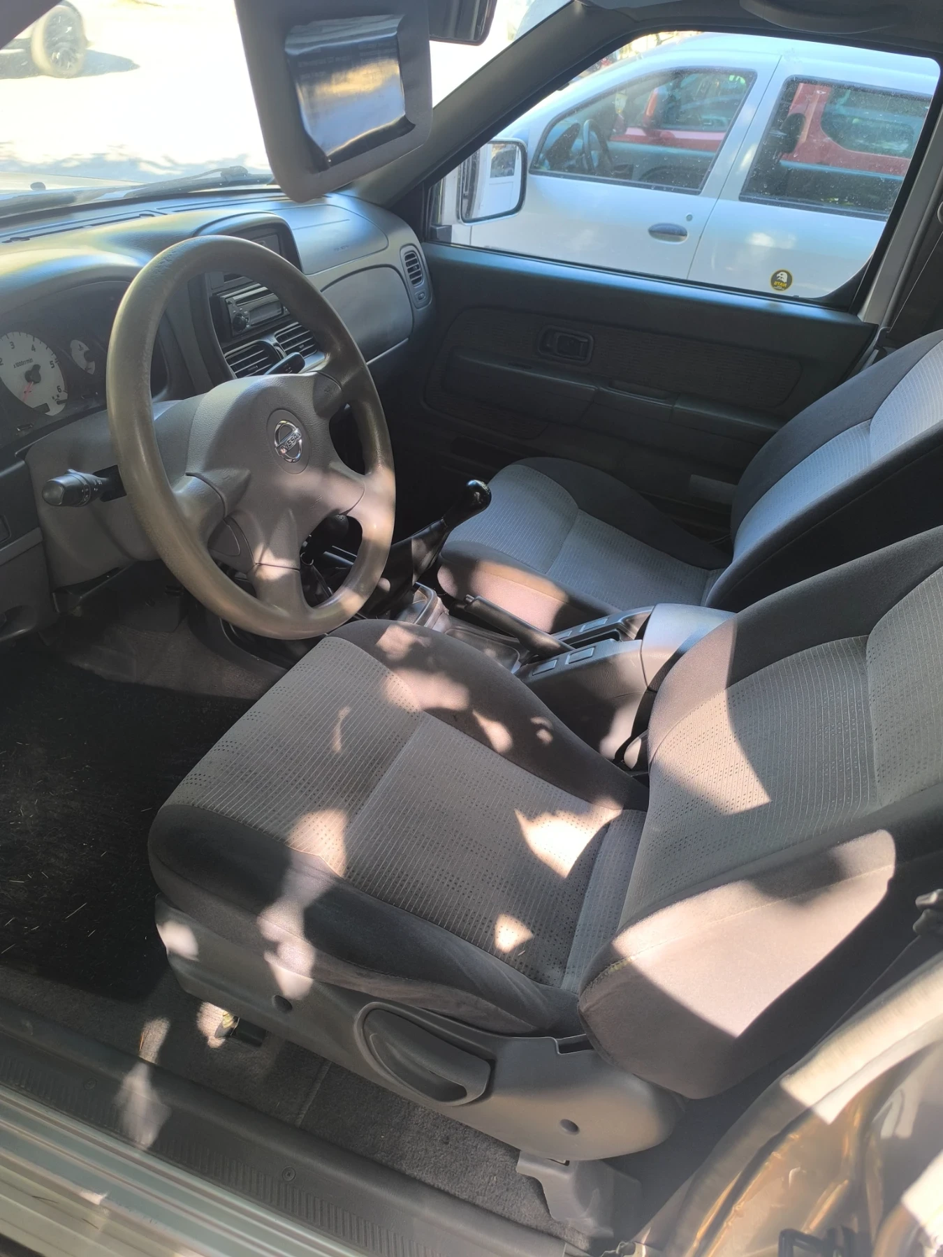 Nissan Navara 2.5 Double Cab, снимка 6 - Автомобили и джипове - 55234562