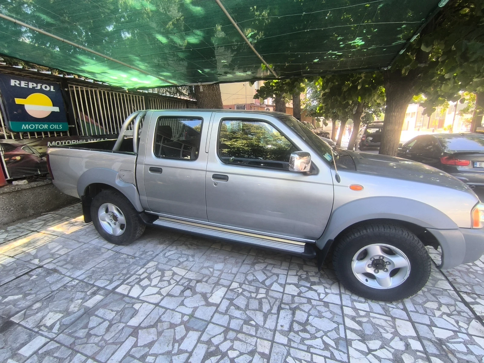 Nissan Navara 2.5 Double Cab, снимка 4 - Автомобили и джипове - 55234562