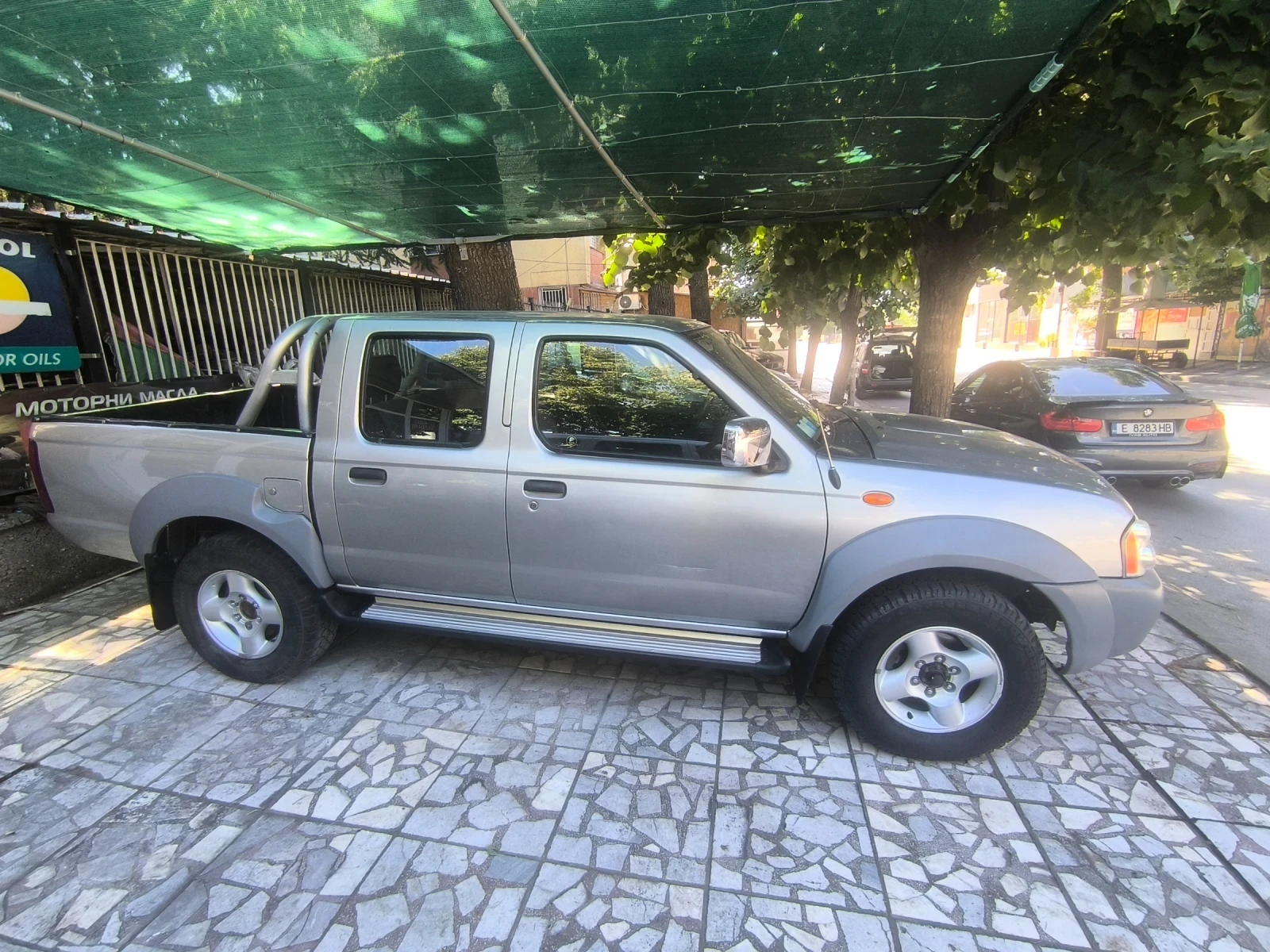 Nissan Navara 2.5 Double Cab, снимка 3 - Автомобили и джипове - 55234562