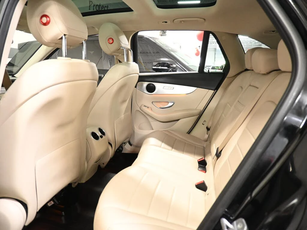 Mercedes-Benz GLC 300 4MATIC* ПОДГРЕВ* ПАНОРАМА* 360* КАМЕРА* AMBIENT* , снимка 14 - Автомобили и джипове - 55458529