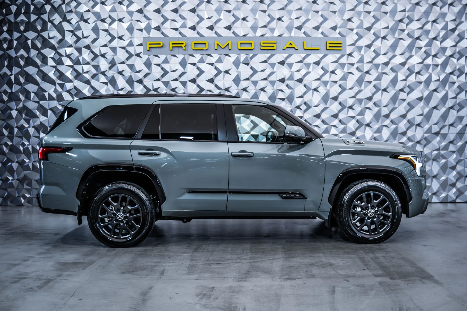Toyota Sequoia Platinum 3.5 i-ForceMAX AWD Hybrid 360 Pano KeyGO, снимка 6 - Автомобили и джипове - 55831309