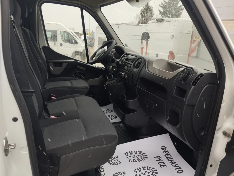 Renault Master 2.3dci 145 КС. Климатик, снимка 9 - Бусове и автобуси - 48688698