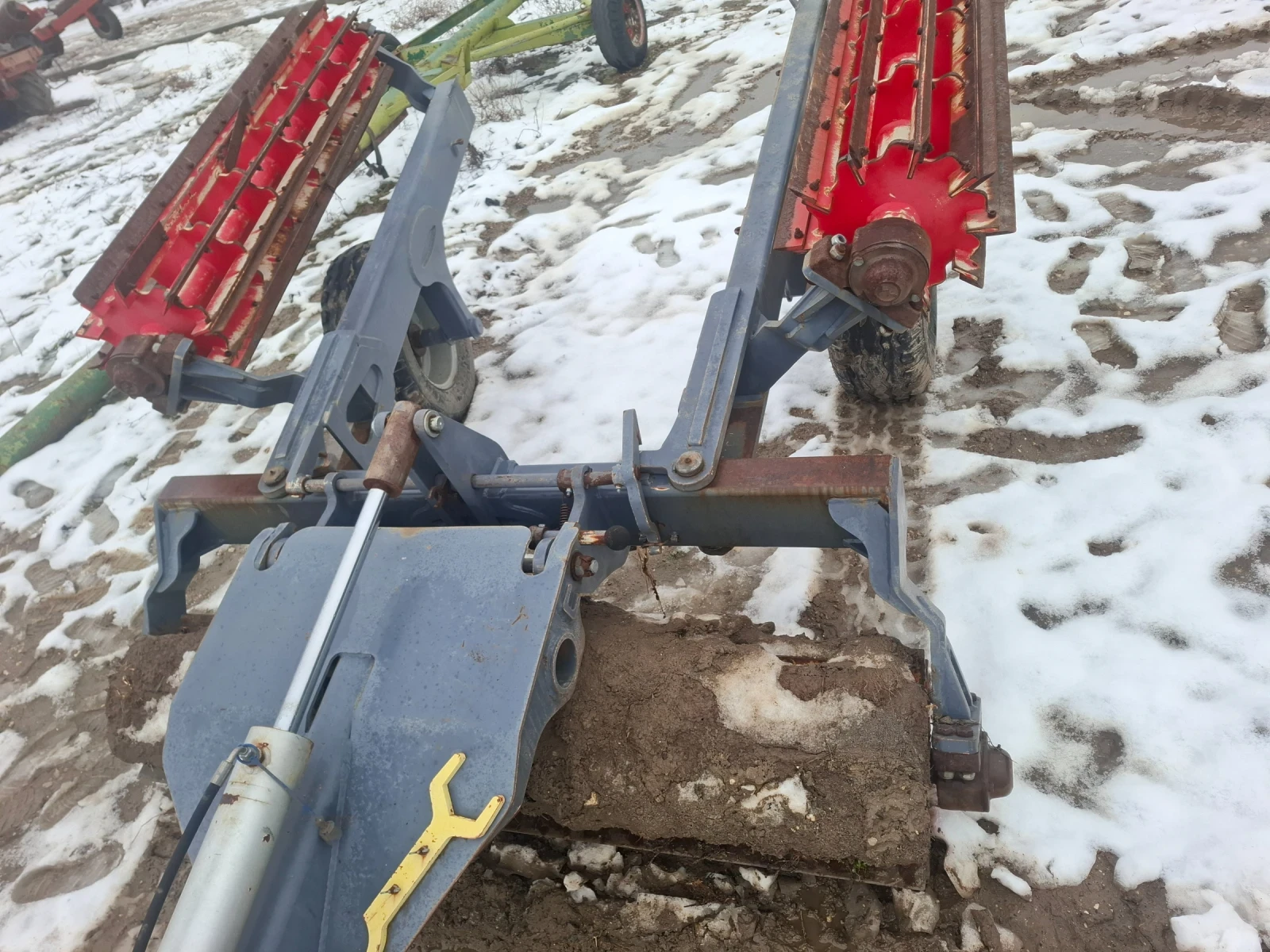 ����� ������ 6�. ����������� | Mobile.bg � ����������� 1