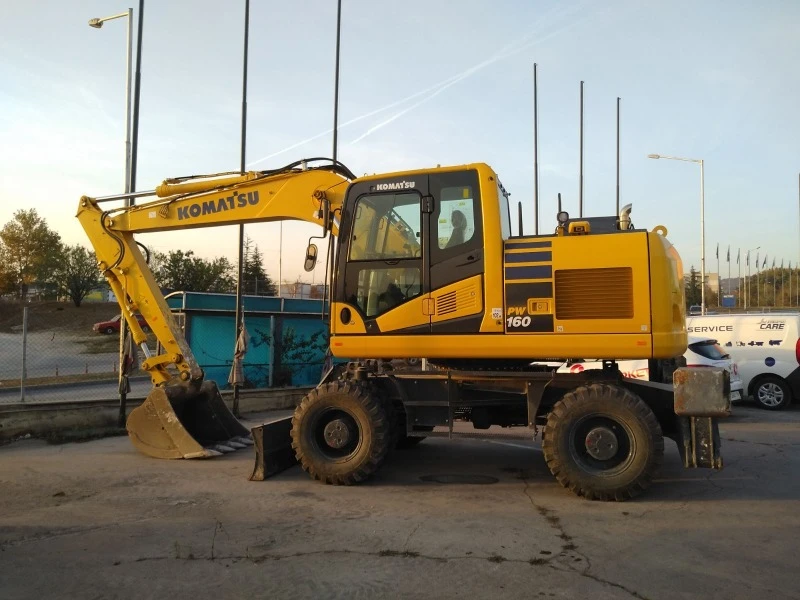 Багер Komatsu PW160, снимка 1 - Индустриална техника - 39764845