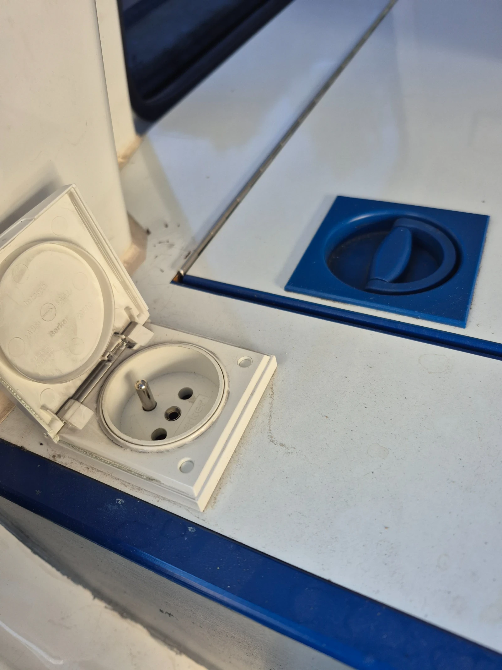 Кемпер VW Transporter T5 - изображение 10