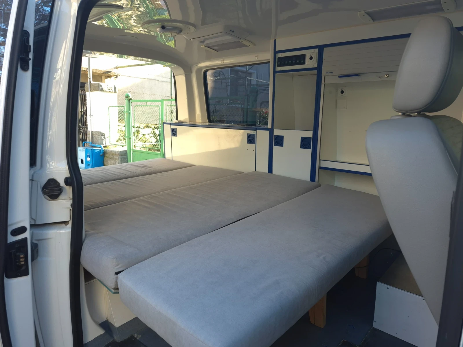 Кемпер VW Transporter T5 - изображение 8