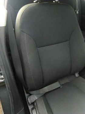 Opel Insignia 1,8 2,0A2.0DTH, снимка 8