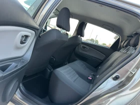 Toyota Yaris 1.0i Камера! Клима!Отлично състояние!, снимка 11