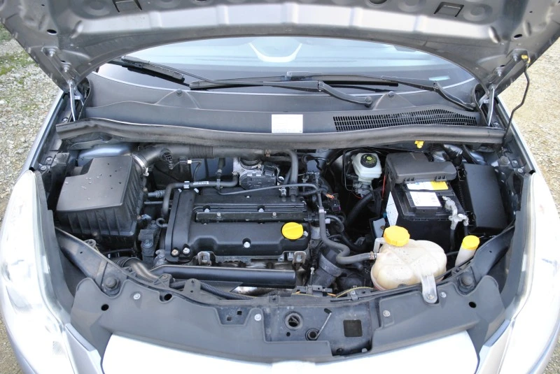 Opel Corsa 1.2, снимка 12 - Автомобили и джипове - 42988901