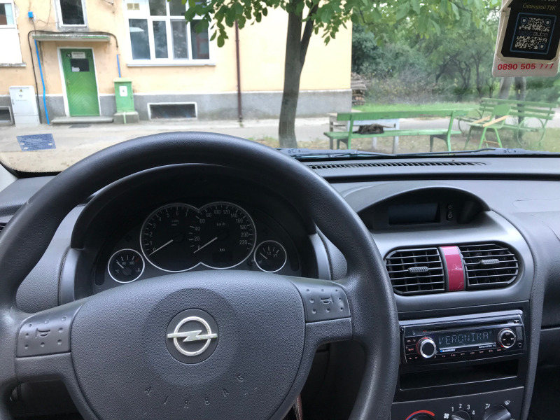 Opel Corsa 1.0, снимка 5 - Автомобили и джипове - 45974650