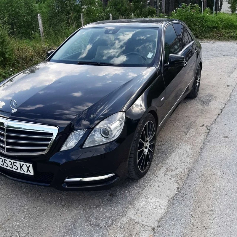 Mercedes-Benz E 350 SEDAN , снимка 1 - Автомобили и джипове - 46347741