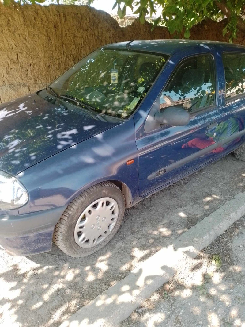 Renault Clio 2, снимка 1 - Автомобили и джипове - 46560557