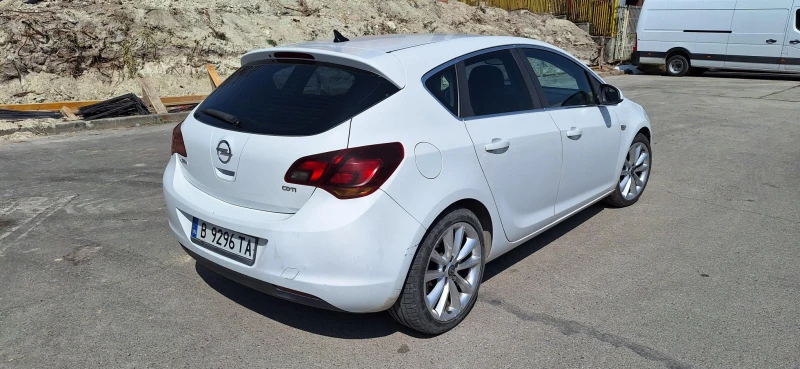 Opel Astra 1.7 дизел 110 к.с., снимка 4 - Автомобили и джипове - 47116427