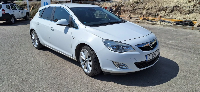 Opel Astra 1.7 дизел 110 к.с., снимка 3 - Автомобили и джипове - 47116427