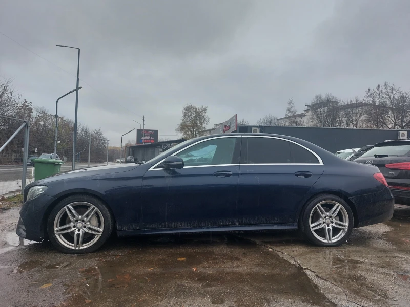 Mercedes-Benz E 220 W213 AMG Пакет, снимка 4 - Автомобили и джипове - 48208375