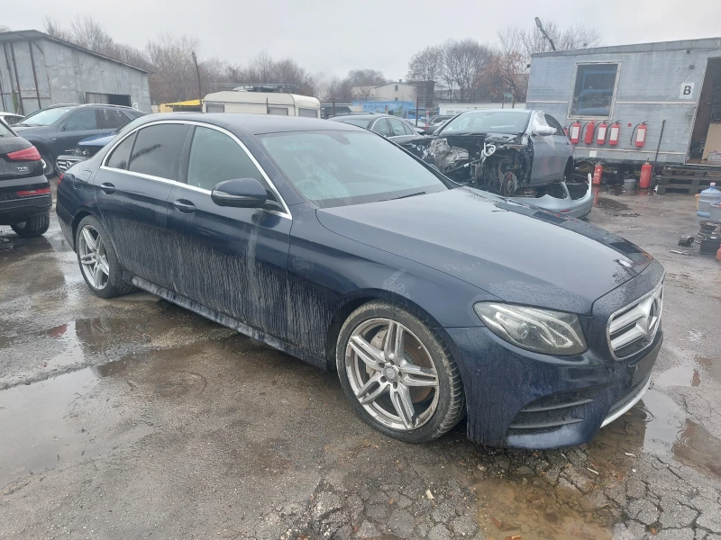 Mercedes-Benz E 220 W213 AMG Пакет, снимка 8 - Автомобили и джипове - 48208375