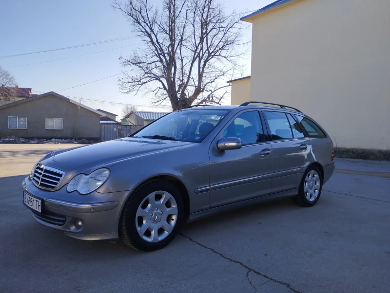 Mercedes-Benz C 220 2.2 CDI Avantgarde, снимка 2 - Автомобили и джипове - 49308470