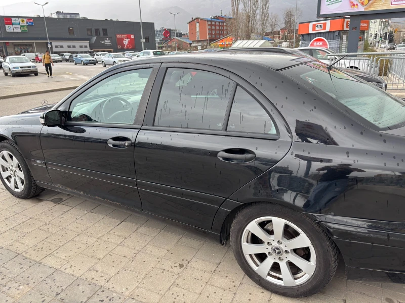 Mercedes-Benz C 200, снимка 3 - Автомобили и джипове - 49518611