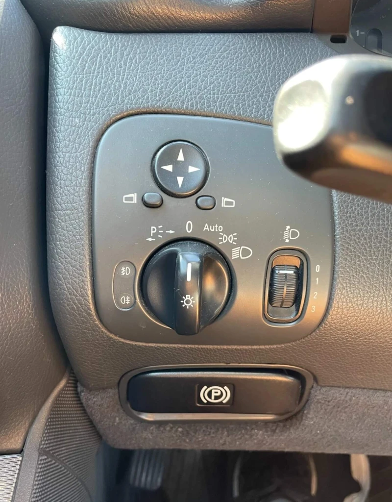 Mercedes-Benz CLK CLK 270 CDI Avantgarde, снимка 15 - Автомобили и джипове - 50097738