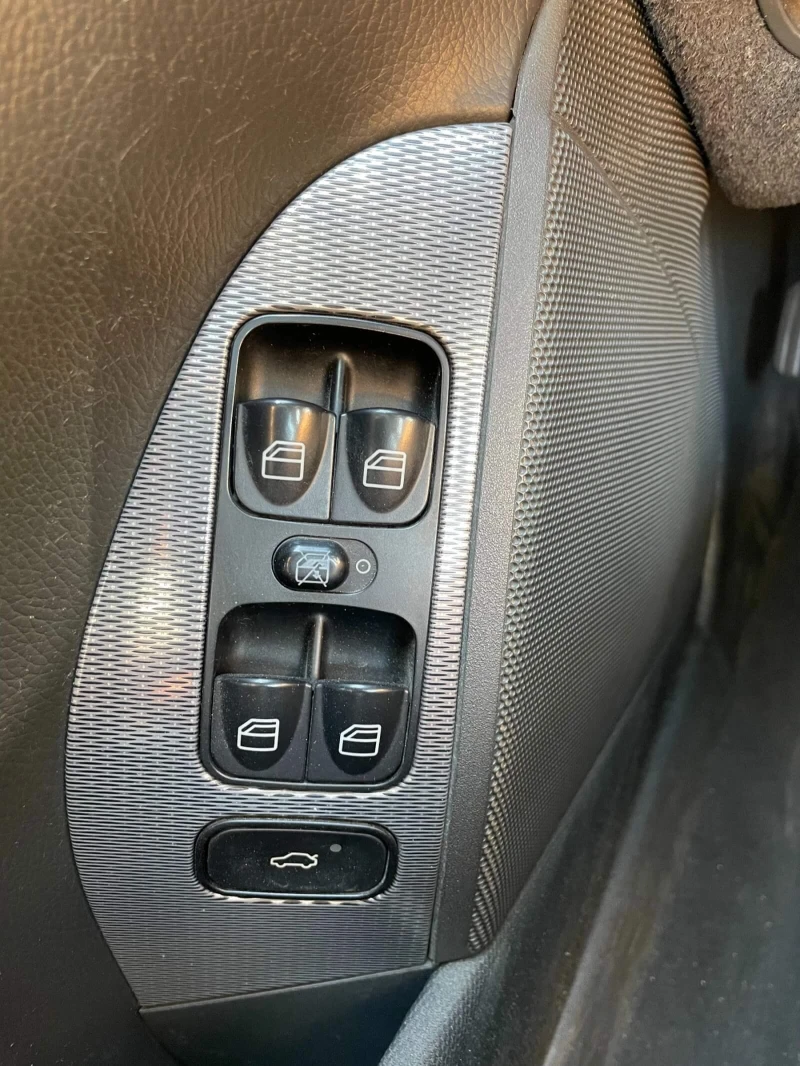 Mercedes-Benz CLK CLK 270 CDI Avantgarde, снимка 16 - Автомобили и джипове - 50097738