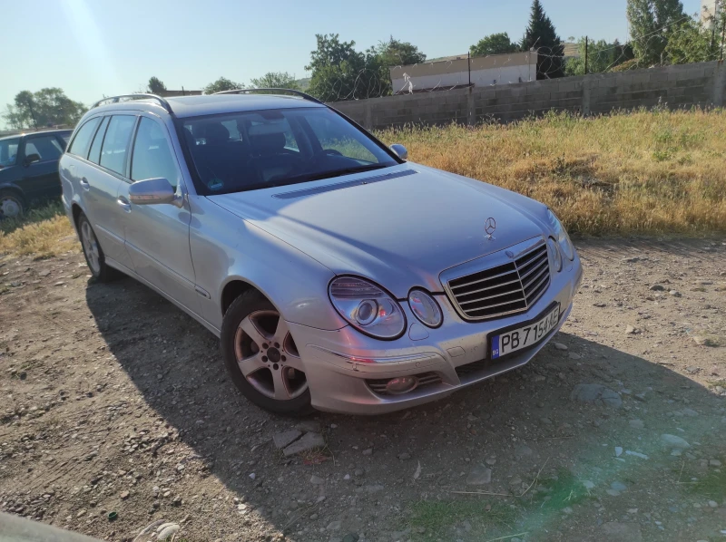 Mercedes-Benz E 280 3.0 Газ бензин , снимка 3 - Автомобили и джипове - 50777392