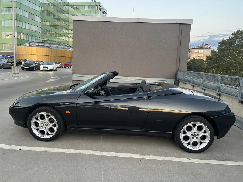 Alfa Romeo Spider 916, снимка 2 - Автомобили и джипове - 51860758