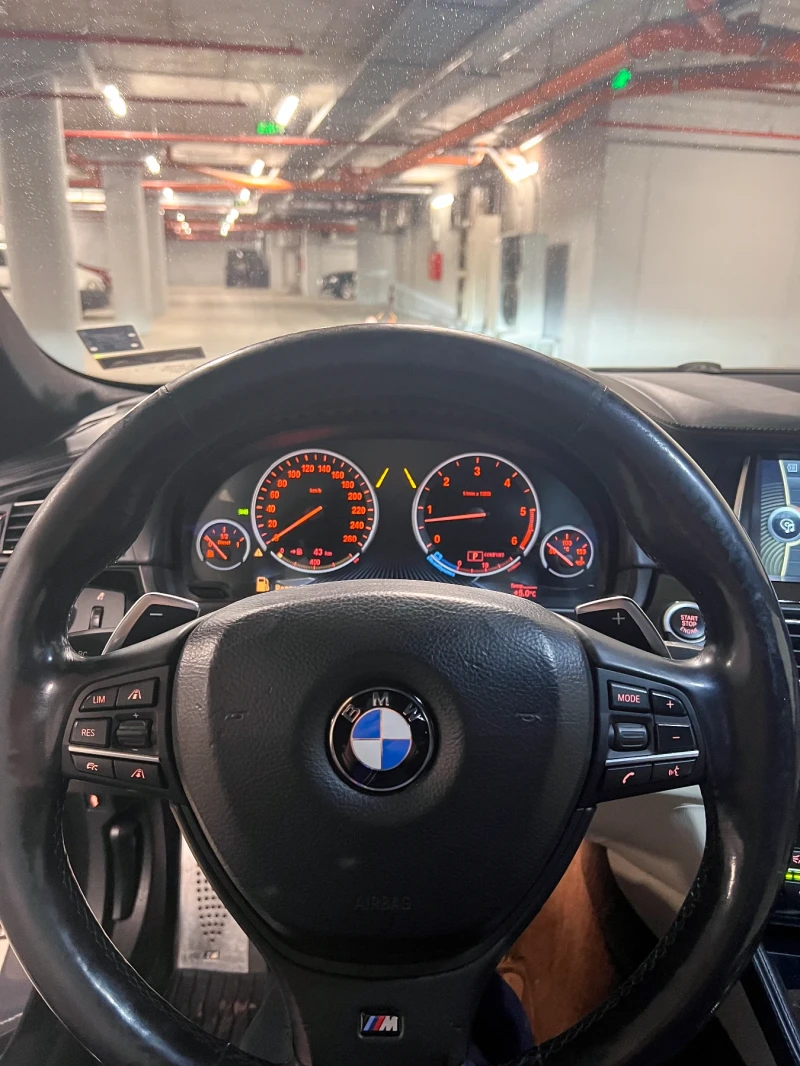 BMW 530 xDrive, снимка 12 - Автомобили и джипове - 53239735