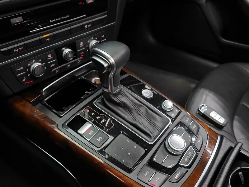 Audi A6 2.0 TDI, снимка 9 - Автомобили и джипове - 55057925